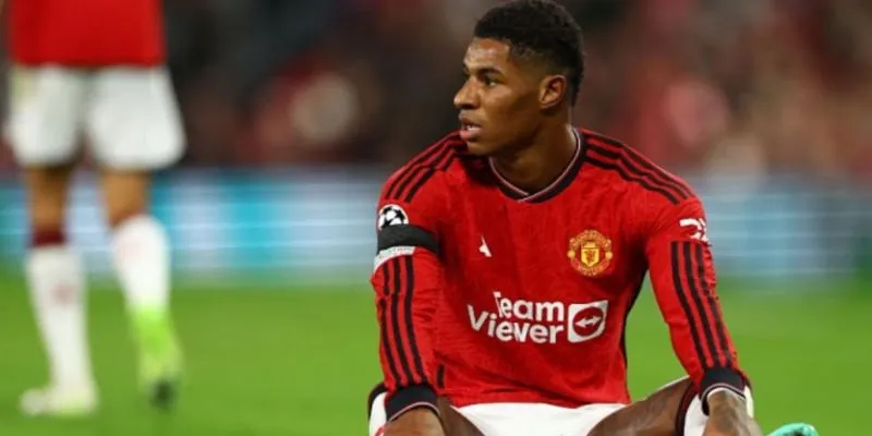 Giải pháp giúp Manchester United vượt qua khủng hoảng