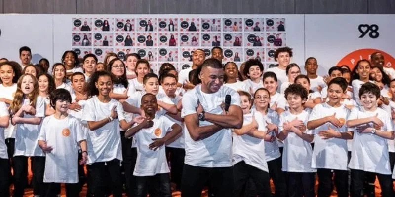 Mbappé và sự nghiệp từ thiện