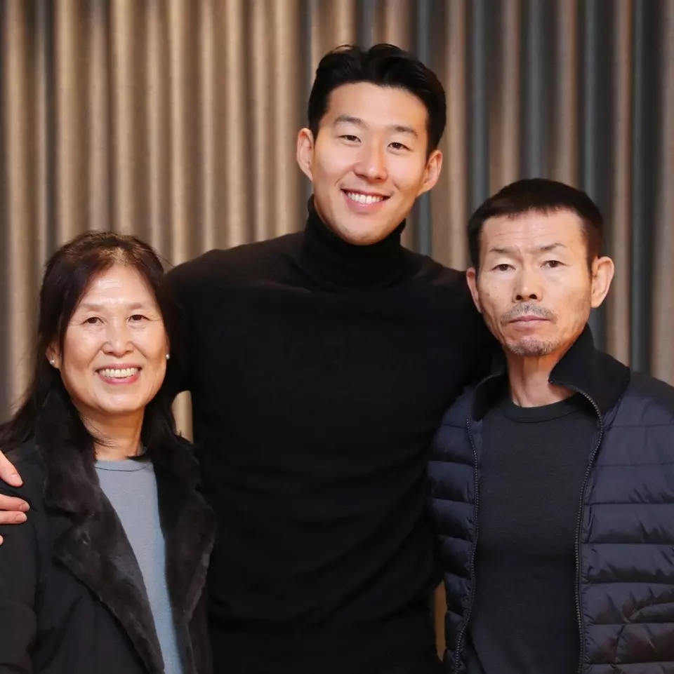 Son Heung-min đời thường và mối quan hệ gia đình